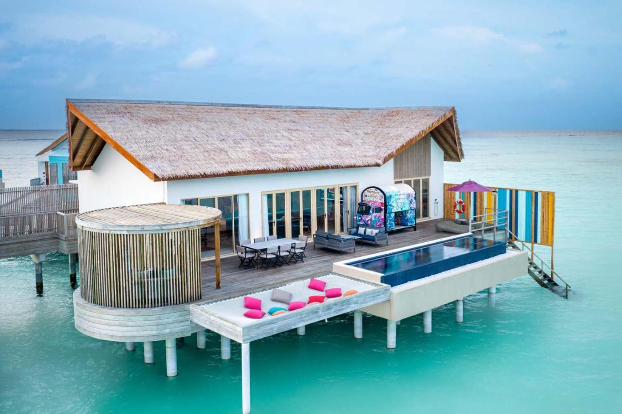 Hard Rock Hotel Maldives - Complimentary Roundtrip Speed Boat Transfer Until 31St October 2025 Emboodhoo Lagoon Dış mekan fotoğraf A water villa at the resort